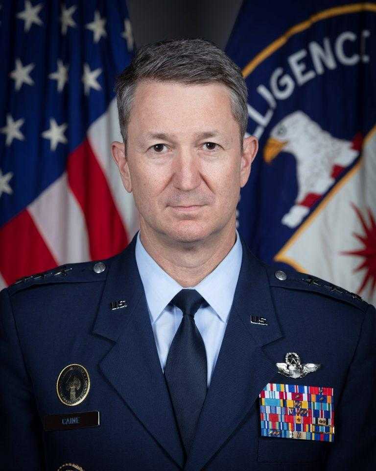 Photo of Lieutenant General Caine